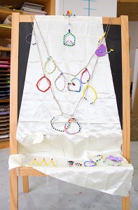 アクセサリーの展示