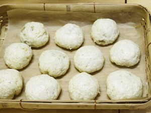 まんじゅう（蒸した後）