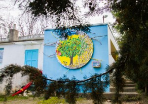 フレネ学校の外トイレ壁画